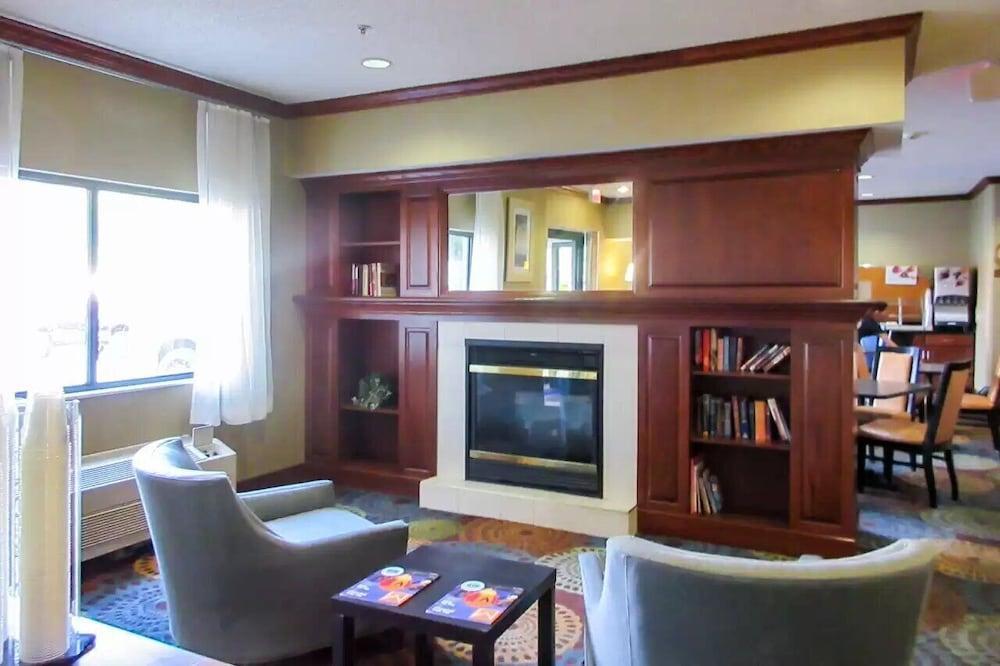 Comfort Inn & Suites Middletown - Franklin Экстерьер фото