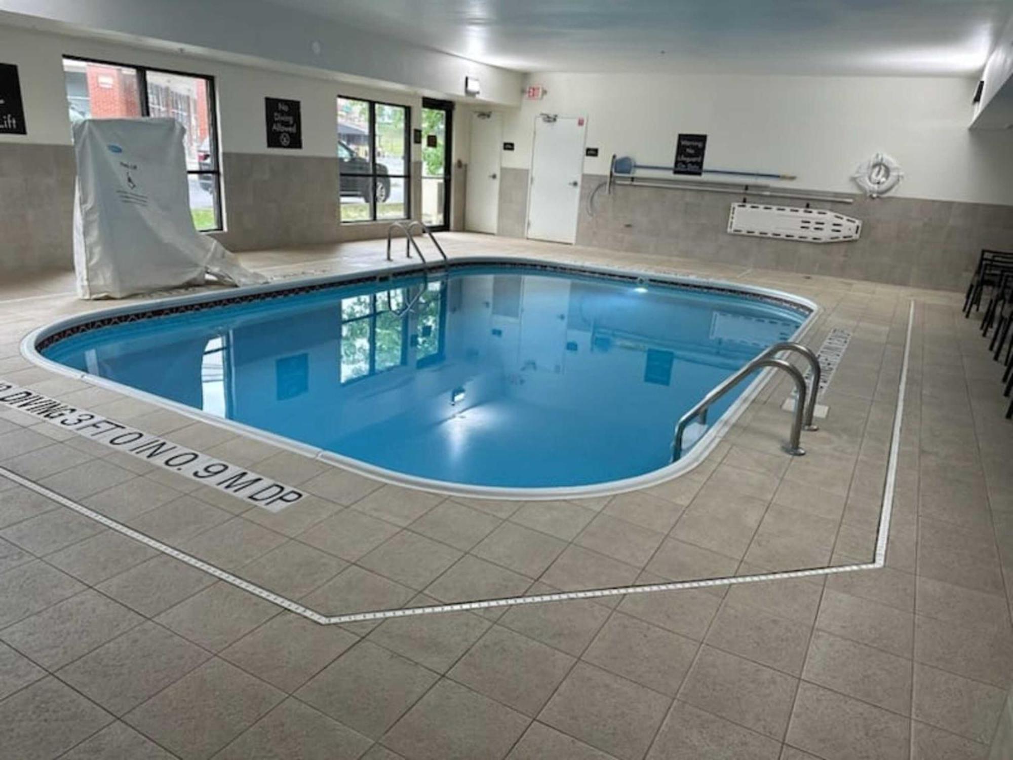 Comfort Inn & Suites Middletown - Franklin Экстерьер фото