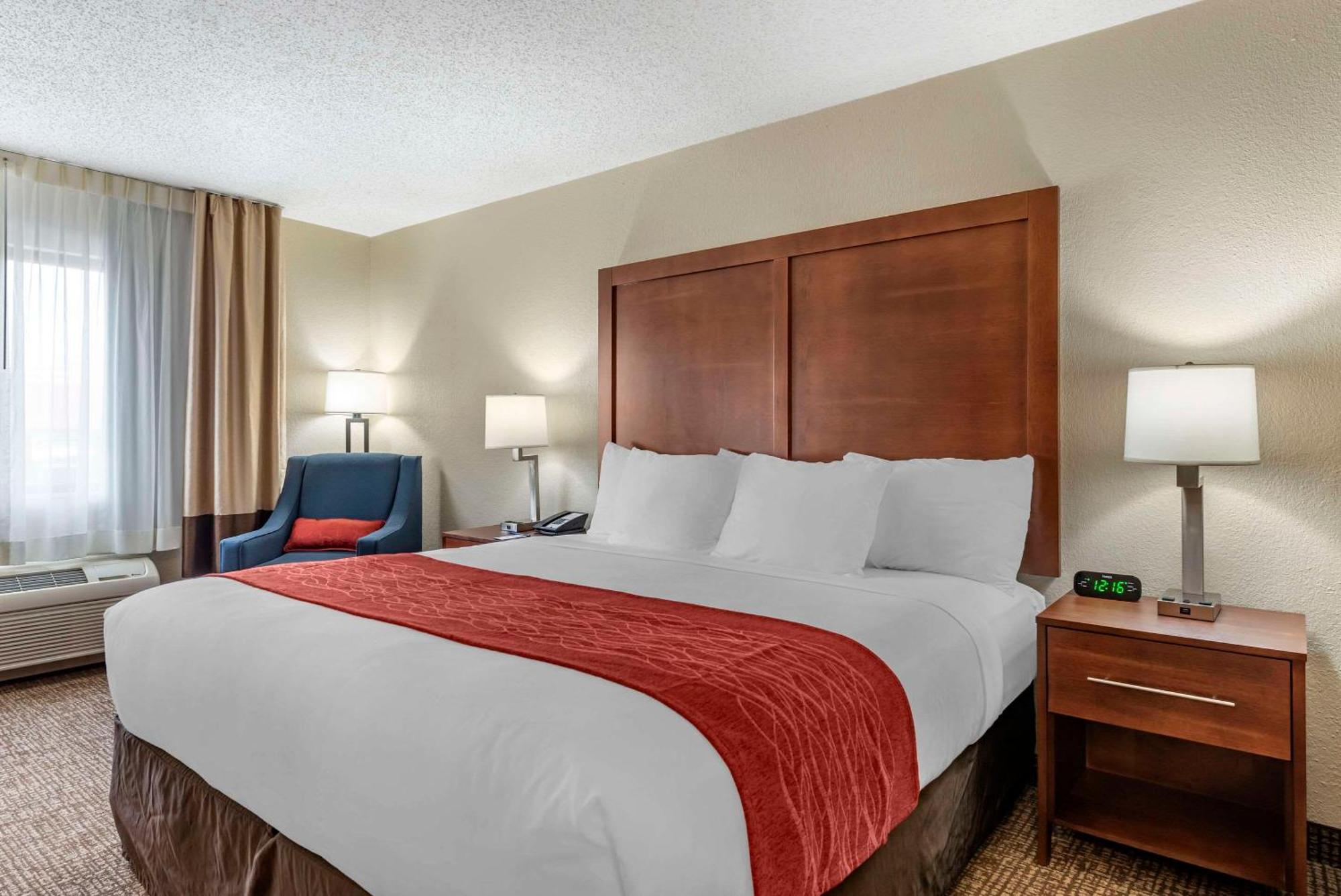 Comfort Inn & Suites Middletown - Franklin Экстерьер фото